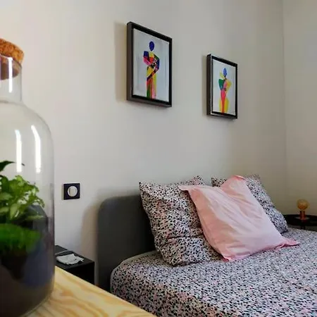 Centre Confort , 1 A 7 Personnes * Bastia (Corsica)