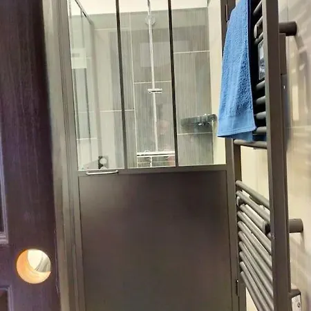 Centre Confort , 1 A 7 Personnes * Bastia (Corsica)